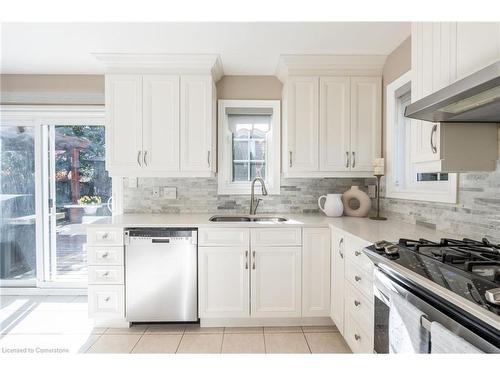 2352 Falling Green Drive, Oakville, ON - Indoor Photo Showing Kitchen With Double Sink