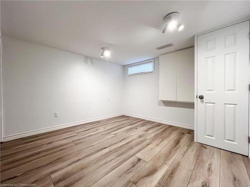 2-230 West 18Th Street, Hamilton, ON - Indoor Photo Showing Other Room