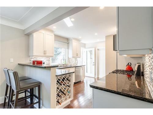 2146 Paisley Avenue, Burlington, ON - Indoor Photo Showing Kitchen