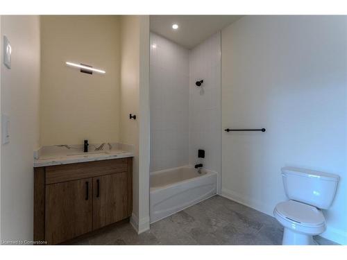 601-11 Robert Street, Hamilton, ON - Indoor Photo Showing Bathroom