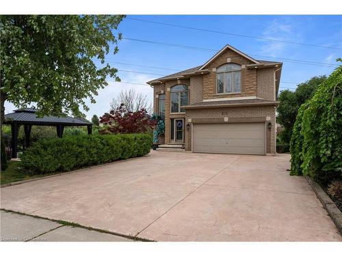 575 Stonehenge Drive, Ancaster, ON - Outdoor