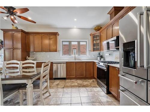 575 Stonehenge Drive, Ancaster, ON - Indoor Photo Showing Kitchen With Stainless Steel Kitchen