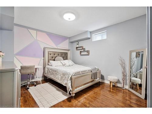 575 Stonehenge Drive, Ancaster, ON - Indoor Photo Showing Bedroom