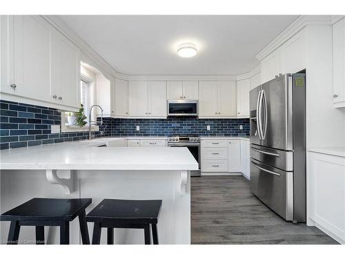 20 Midanbury Way, Mount Hope, ON - Indoor Photo Showing Kitchen With Stainless Steel Kitchen With Upgraded Kitchen