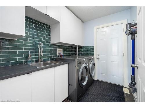 20 Midanbury Way, Mount Hope, ON - Indoor Photo Showing Laundry Room