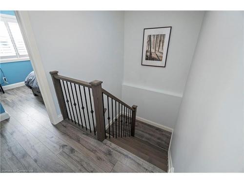 20 Midanbury Way, Mount Hope, ON - Indoor Photo Showing Other Room