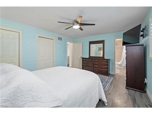 20 Midanbury Way, Mount Hope, ON - Indoor Photo Showing Bedroom