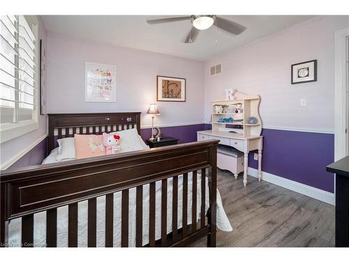 20 Midanbury Way, Mount Hope, ON - Indoor Photo Showing Bedroom