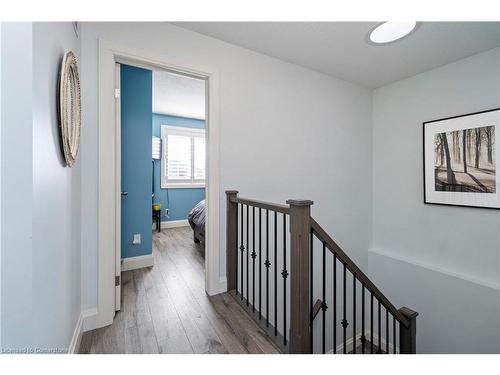 20 Midanbury Way, Mount Hope, ON - Indoor Photo Showing Other Room