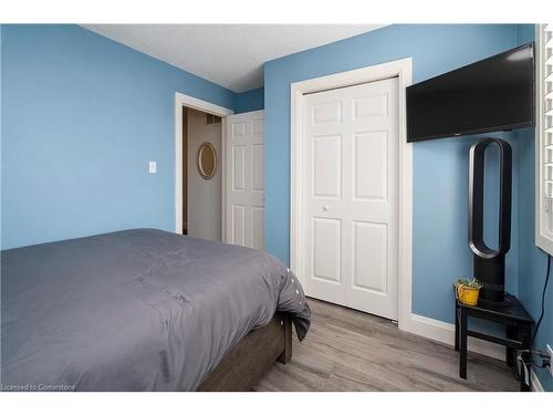 20 Midanbury Way, Mount Hope, ON - Indoor Photo Showing Bedroom