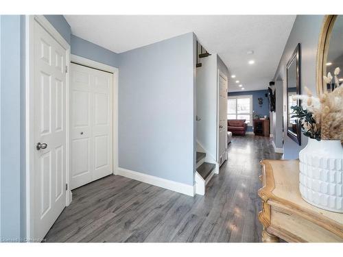 20 Midanbury Way, Mount Hope, ON - Indoor Photo Showing Other Room