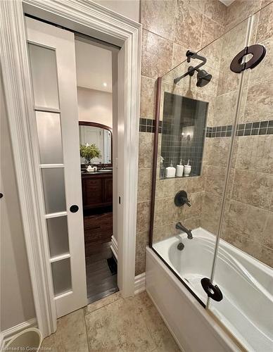 883 Kingsway Drive, Burlington, ON - Indoor Photo Showing Bathroom