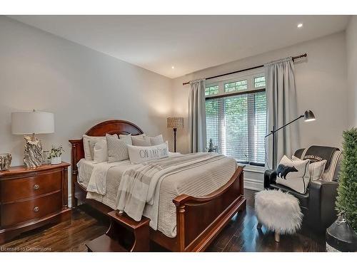 883 Kingsway Drive, Burlington, ON - Indoor Photo Showing Bedroom