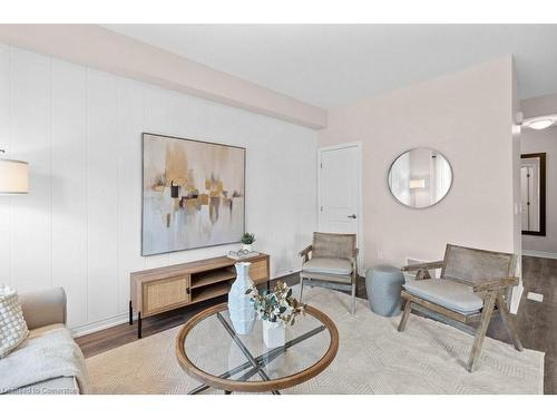 16 Ridgeside Lane, Waterdown, ON - Indoor Photo Showing Living Room