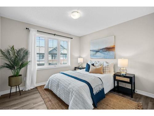 16 Ridgeside Lane, Waterdown, ON - Indoor Photo Showing Bedroom