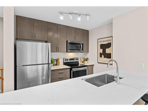 16 Ridgeside Lane, Waterdown, ON - Indoor Photo Showing Kitchen With Double Sink