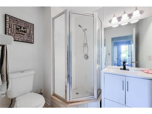 102-8111 Forest Glen Drive, Niagara Falls, ON - Indoor Photo Showing Bathroom