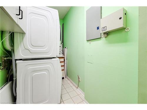 102-8111 Forest Glen Drive, Niagara Falls, ON - Indoor Photo Showing Laundry Room