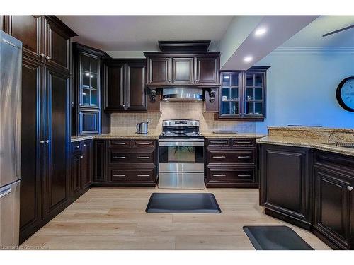 102-8111 Forest Glen Drive, Niagara Falls, ON - Indoor Photo Showing Kitchen