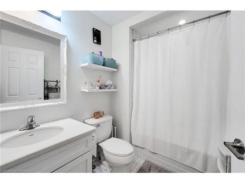 53-2086 Ghent Avenue, Burlington, ON - Indoor Photo Showing Bathroom