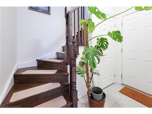 53-2086 Ghent Avenue, Burlington, ON - Indoor Photo Showing Other Room