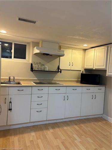 458 Upper Wellington Street, Hamilton, ON - Indoor Photo Showing Kitchen