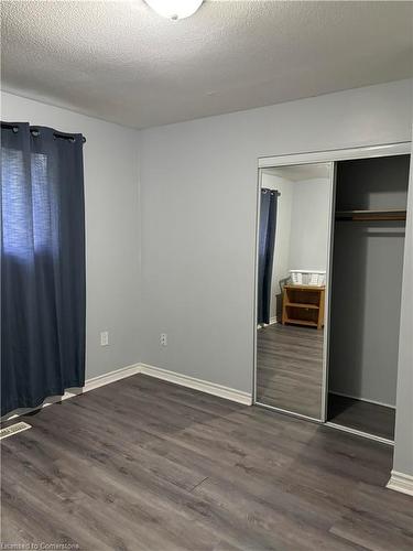 11 Queensbury Drive, Hamilton, ON - Indoor Photo Showing Other Room