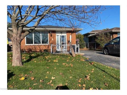 11 Queensbury Drive, Hamilton, ON - Outdoor