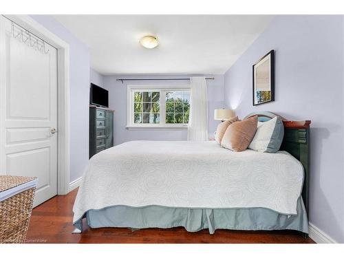 193 Appleby Line, Burlington, ON - Indoor Photo Showing Bedroom