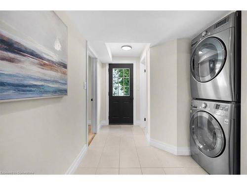 193 Appleby Line, Burlington, ON - Indoor Photo Showing Laundry Room