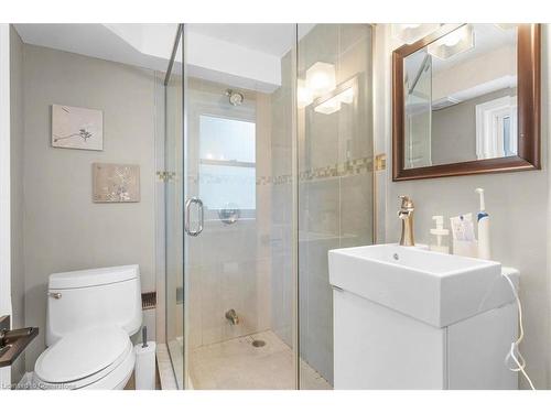 193 Appleby Line, Burlington, ON - Indoor Photo Showing Bathroom