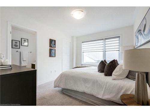 19-1125 Leger Way, Milton, ON - Indoor Photo Showing Bedroom