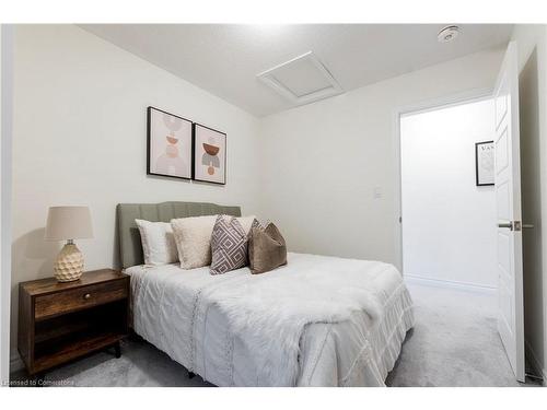 19-1125 Leger Way, Milton, ON - Indoor Photo Showing Bedroom