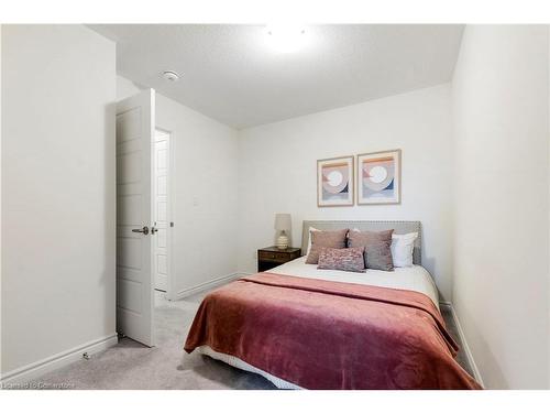 19-1125 Leger Way, Milton, ON - Indoor Photo Showing Bedroom