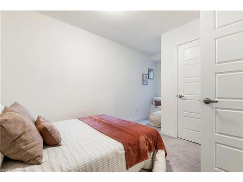 19-1125 Leger Way, Milton, ON - Indoor Photo Showing Bedroom