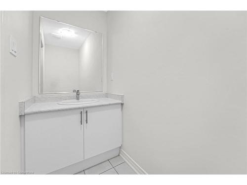 19 Lidstone Street, Cambridge, ON - Indoor Photo Showing Bathroom