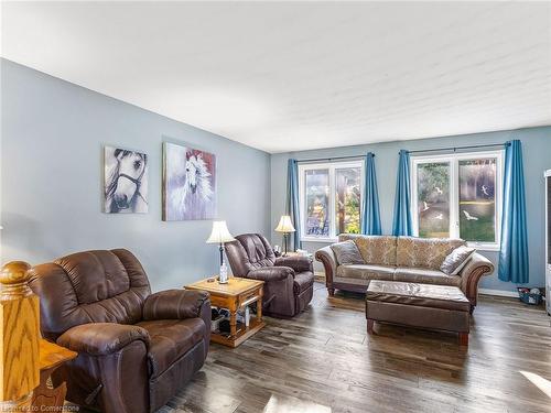 1306 St Johns Road W, Simcoe, ON - Indoor Photo Showing Living Room