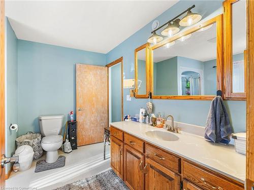 1306 St Johns Road W, Simcoe, ON - Indoor Photo Showing Bathroom