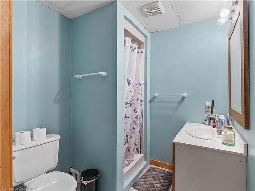 1306 St Johns Road W, Simcoe, ON - Indoor Photo Showing Bathroom