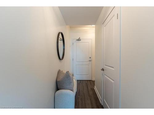 316-450 Dundas Street E, Waterdown, ON - Indoor Photo Showing Other Room