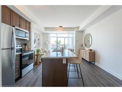 316-450 Dundas Street E, Waterdown, ON - Indoor Photo Showing Kitchen