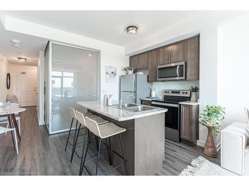 316-450 Dundas Street E, Waterdown, ON - Indoor Photo Showing Kitchen With Double Sink With Upgraded Kitchen