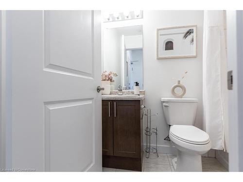 316-450 Dundas Street E, Waterdown, ON - Indoor Photo Showing Bathroom