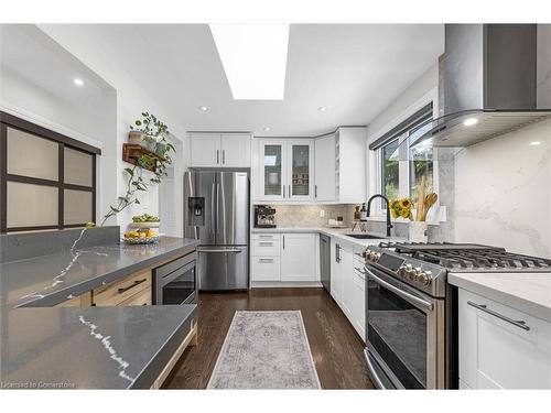 46 Terrace Drive, Dundas, ON - Indoor Photo Showing Kitchen With Stainless Steel Kitchen With Upgraded Kitchen