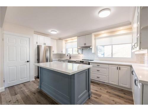 Upper-92 South Bend Road W, Hamilton, ON - Indoor Photo Showing Kitchen With Upgraded Kitchen