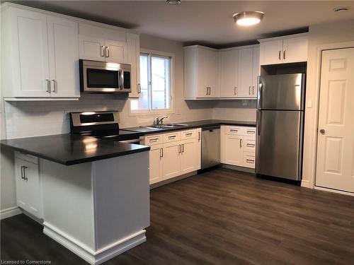 6785 Margaret Street, Niagara Falls, ON - Indoor Photo Showing Kitchen With Stainless Steel Kitchen