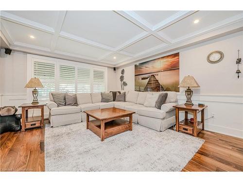 1457 Dewbourne Crescent, Burlington, ON - Indoor Photo Showing Living Room