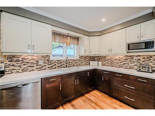 1457 Dewbourne Crescent, Burlington, ON - Indoor Photo Showing Kitchen