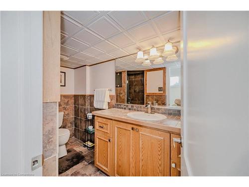 1457 Dewbourne Crescent, Burlington, ON - Indoor Photo Showing Bathroom