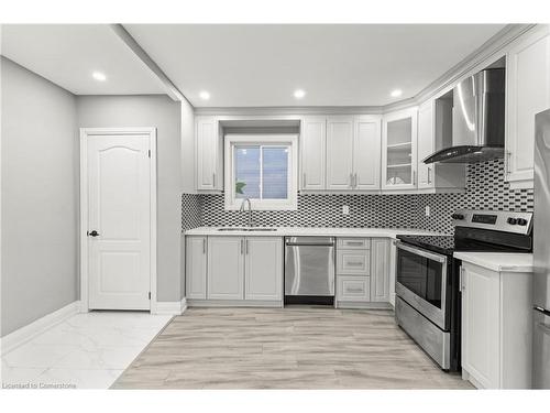 167 Kenilworth Avenue S, Hamilton, ON - Indoor Photo Showing Kitchen